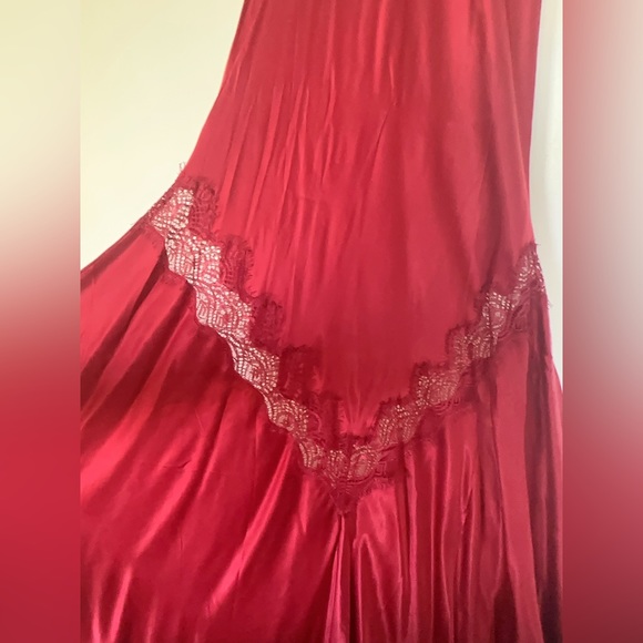 NWOT Long lace slip gown dress in small - Picture 3 of 6